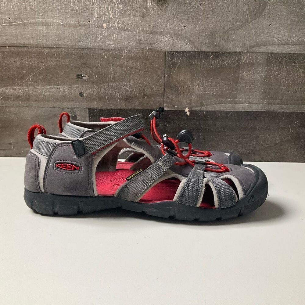 Keen seacamp big kids size 5 gray red water shoes hiking outdoors gorpcore